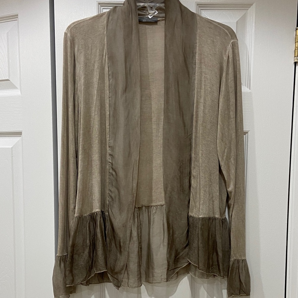 Loose elegant light jacket